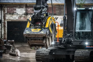 DIGGER HIRE LEEDS